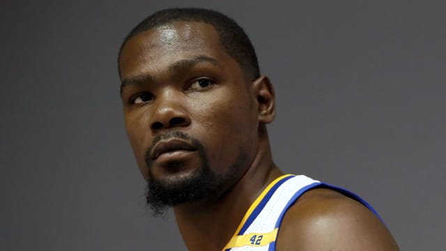 Quiet Warriors debut for Durant