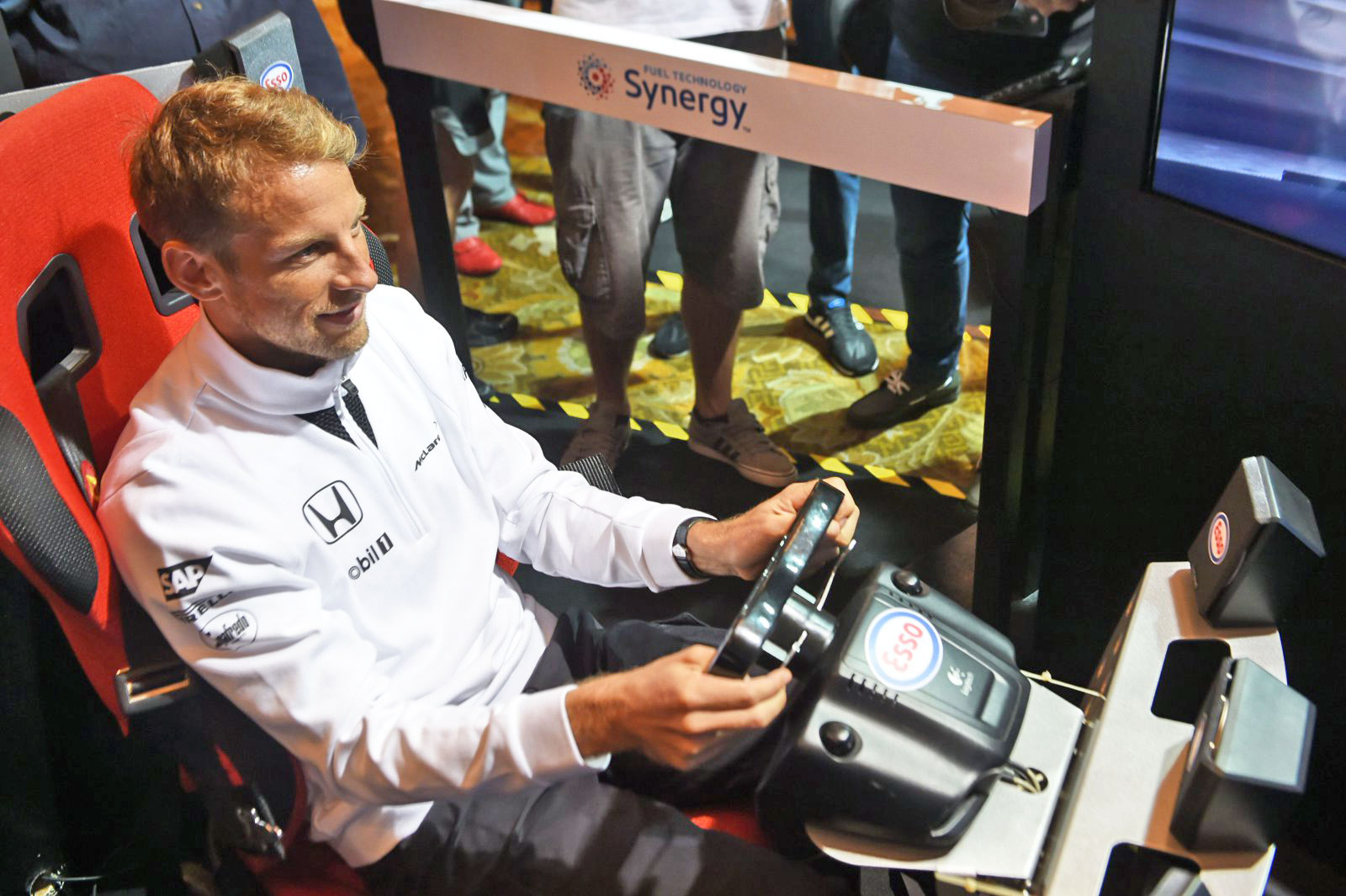 Formula E will pit drivers against gamers in virtual race