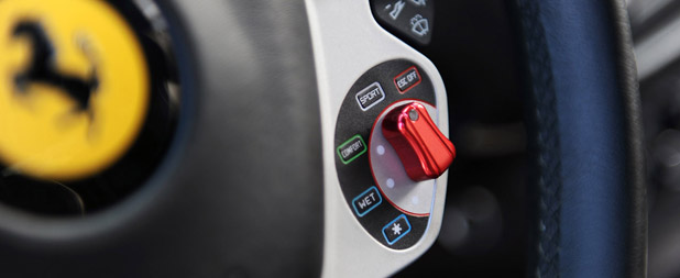 2013 Ferrari FF steering wheel controls