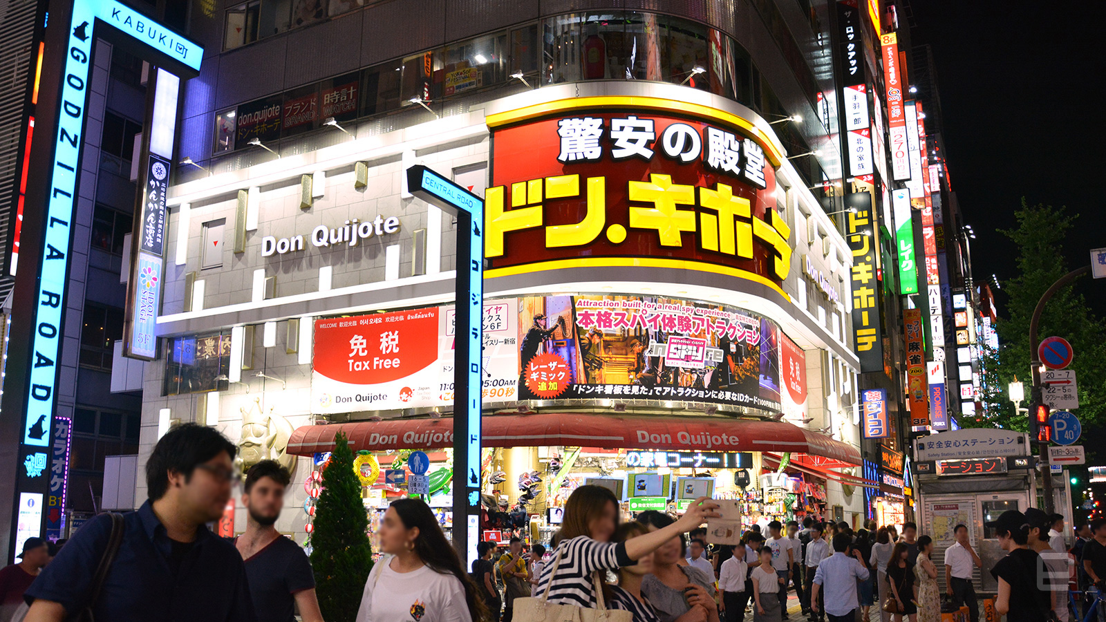 'Yakuza 6' makes Tokyo's red-light district virtually real