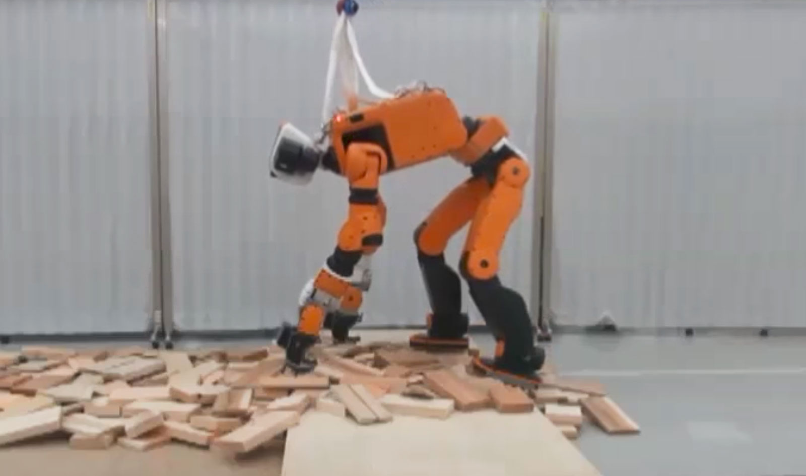 Honda S Disaster Recovery Robot Can Climb Ladders Engadget