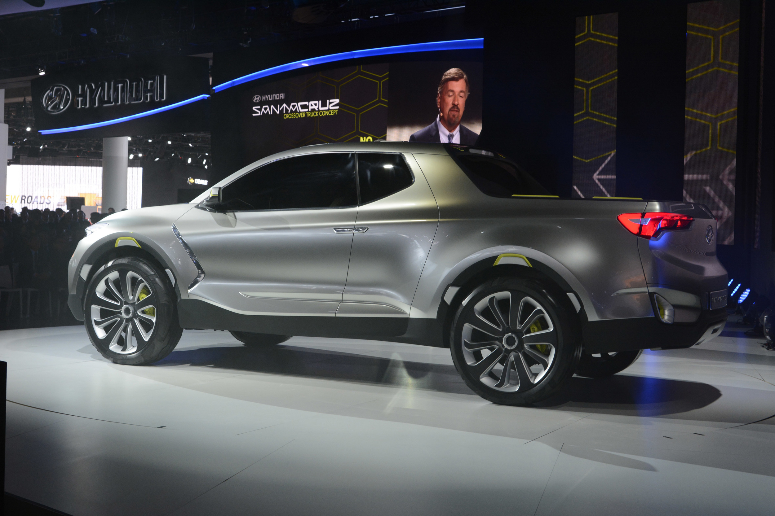 Hyundai HCD-15 Santa Cruz pickup concept live at 2015 Detroit Auto Show