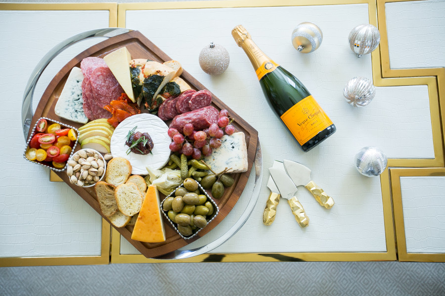 Create The Perfect Holiday Cheese Board Aol Lifestyle