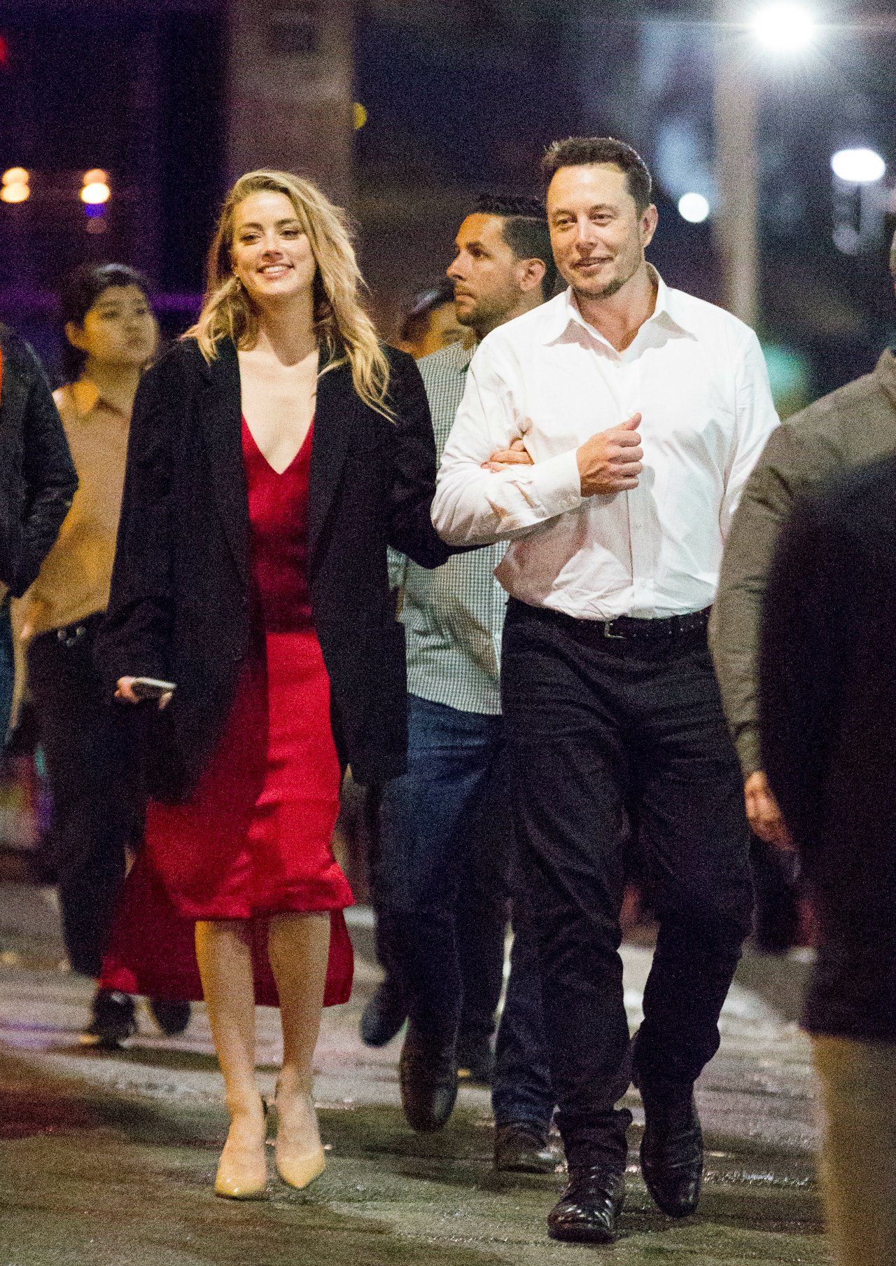 Amber Heard glows, shows PDA with boyfriend Elon Musk on romantic date night in ...