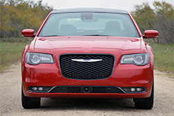 2015 Chrysler 300, front view.