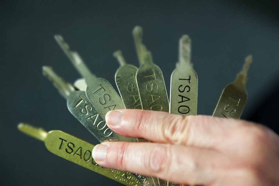 tsa master luggage keys