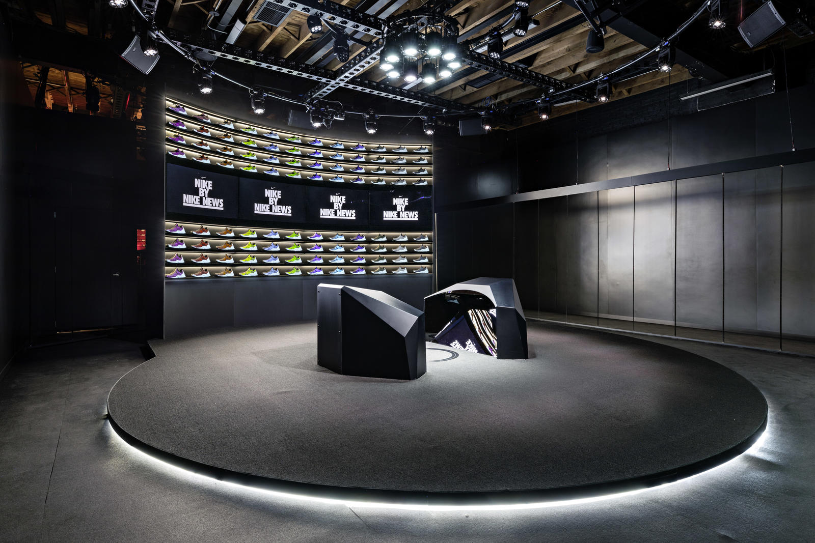 nike store make your own shoes