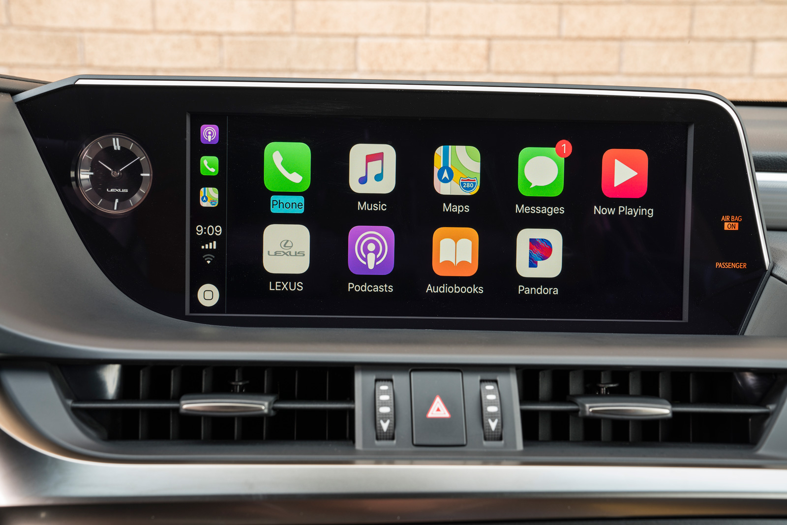 CarPlay in the 2019 Lexus ES