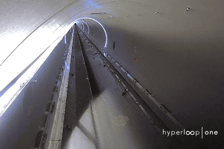 Il vettore XP-1 di Hyperloop One ha completato con successo la sua prima corsa all'interno del test track