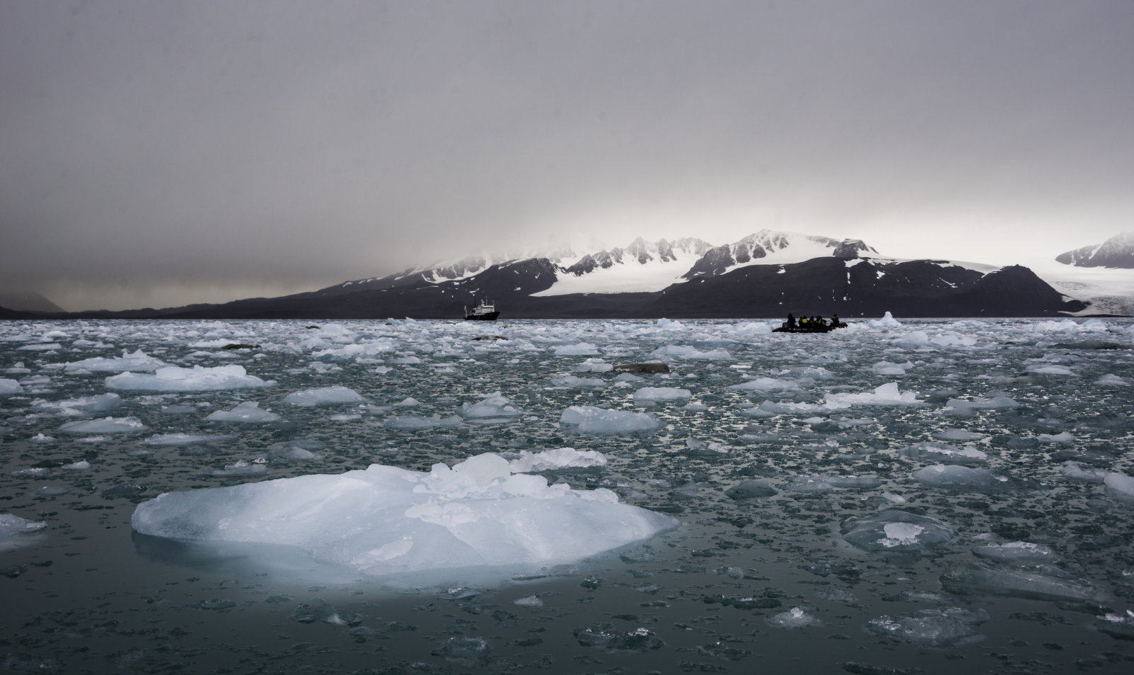 北极冬季海冰图片