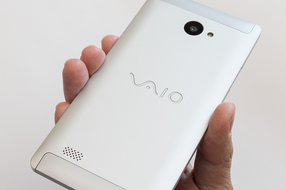 VAIO製Win 10 Mobileスマホ『VAIO Phone Biz』がついに発売。外装や安曇野FINISHのこだわりに注目