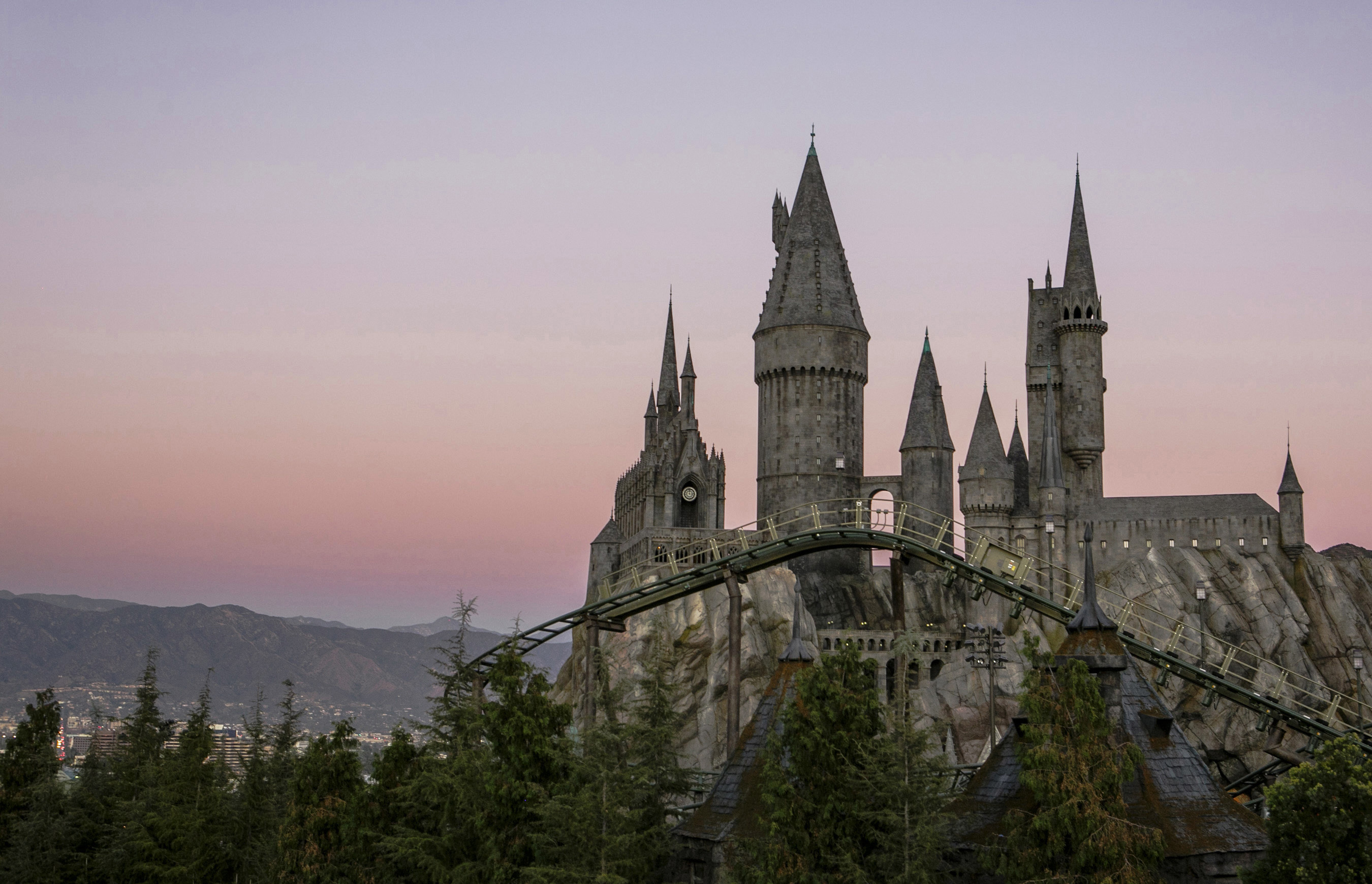 8 insanely cool (and secret) facts about the Wizarding World of Harry