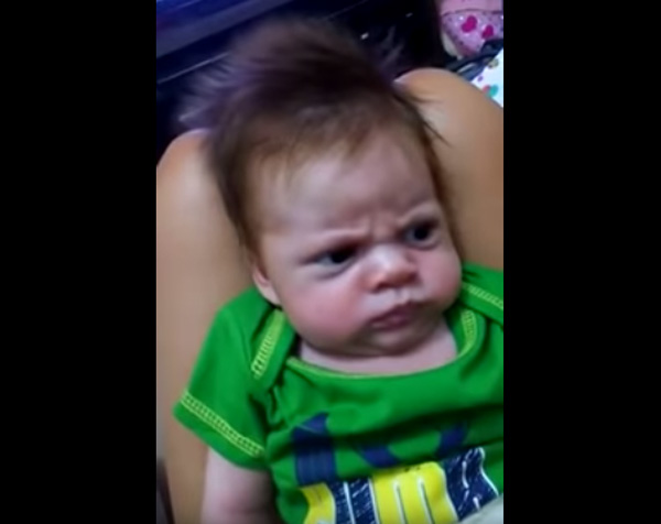 オッサンかよ 世界一不機嫌な赤ちゃんがメチャメチャ可愛すぎるｗｗｗ 動画 Aol ニュース