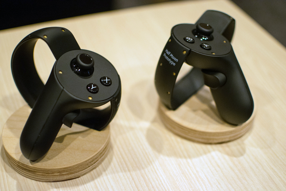 Oculus Rift's Controller is just a glorified Gamepad
