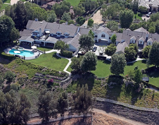 Jennifer Lopez Selling Her LA Mansion For $17m (Really) | HuffPost UK