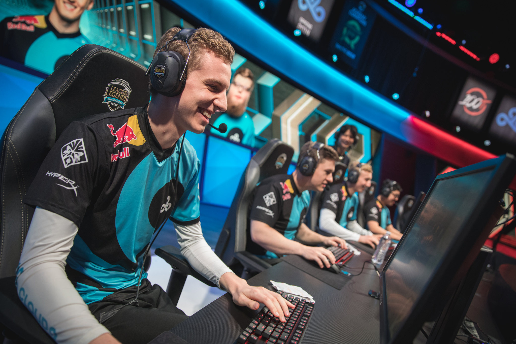 The challenges of Team Management and Supporting Fans for Cloud9