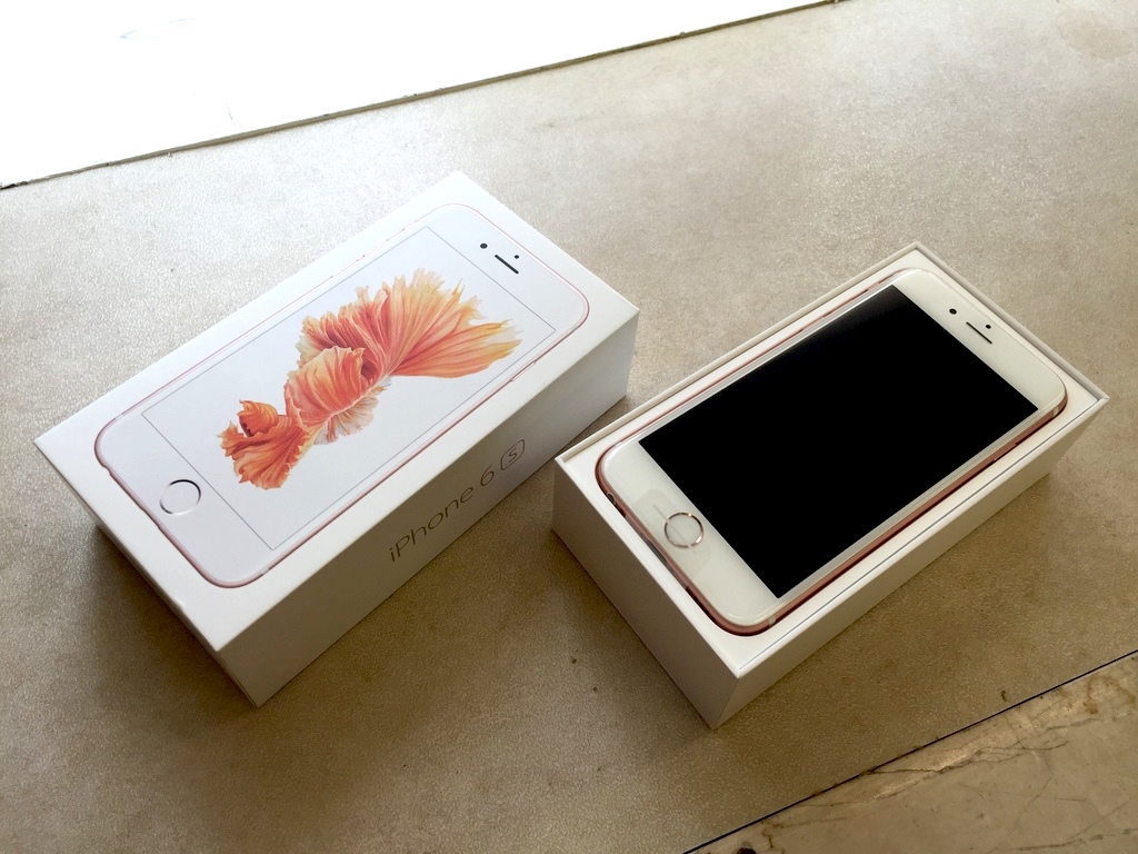 ドコモショップで買ってきたiPhone 6s(ローズゴールド)の箱の中身をじっくりみてみました - Engadget 日本版