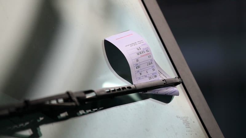 San Francisco enfrenta $200 millones en multas por estacionamiento tardío;  Los conductores de Nueva York deben mil millones de dólares