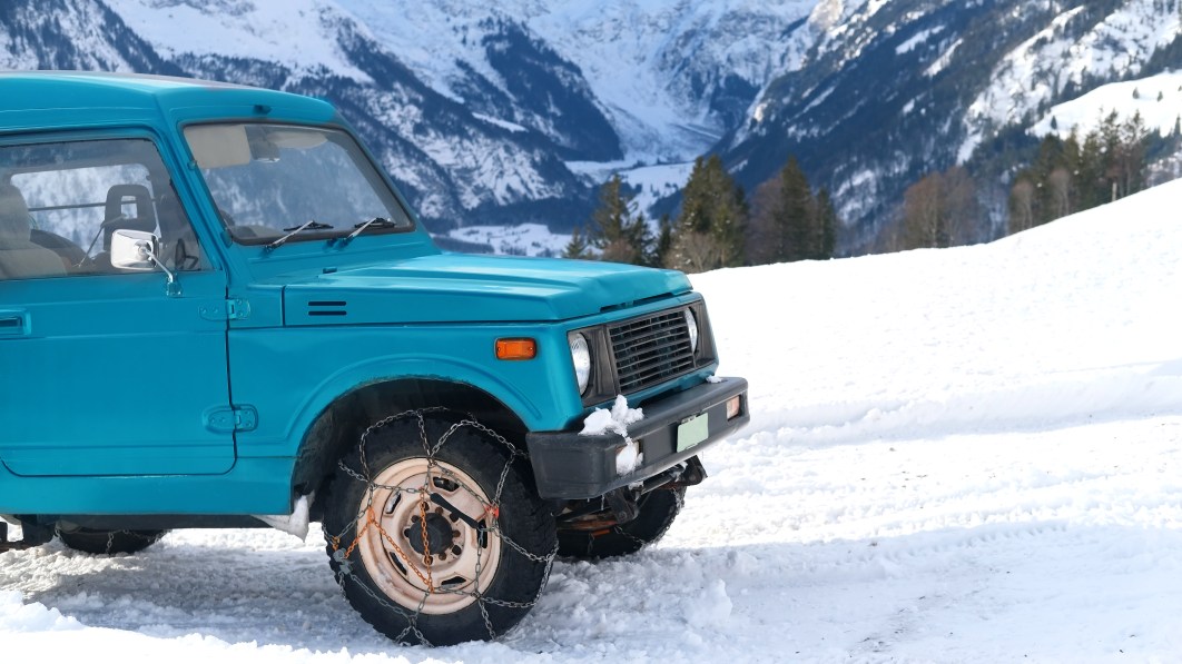 Top 5 Best Tire Chains for Snow 2024 - Classic Car Maintenance