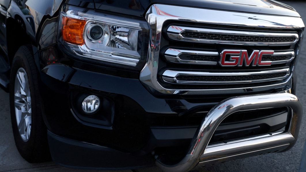 GM third-quarter U.S. sales surge 21%; Toyota sales are up 12%