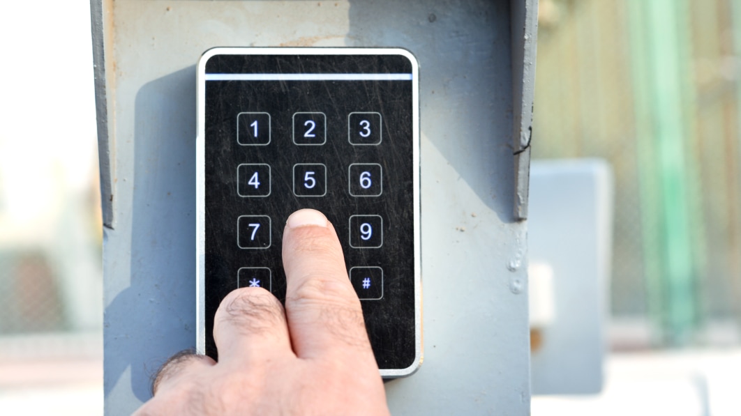 Wired vs Wireless Garage Door and Gate Keypads - Kode Remotes
