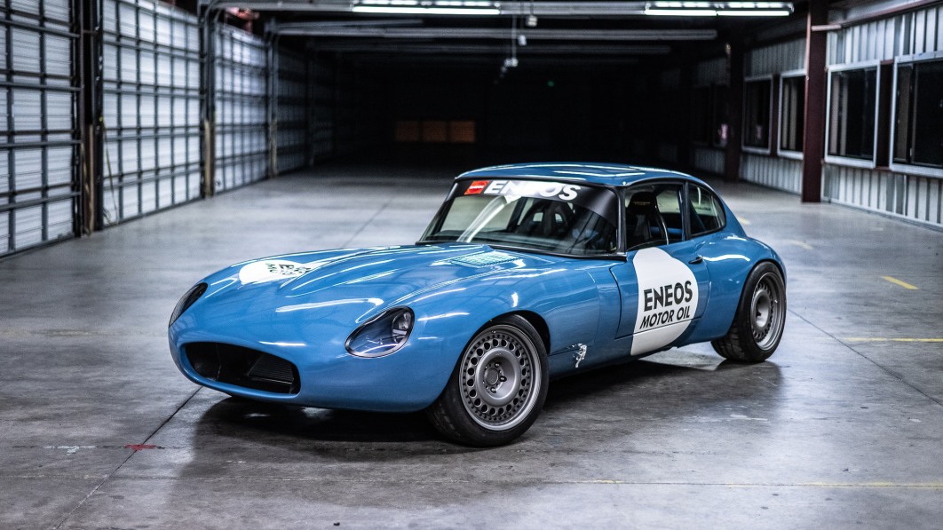 Jaguar E-Type with Supra’s 2JZ debuts at SEMA looking fly and fast