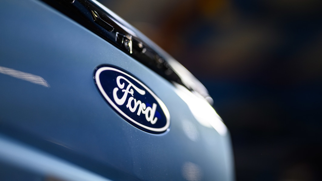 Why Ford’s shifting its EV strategy toward big trucks, small affordable cars – Autoblog