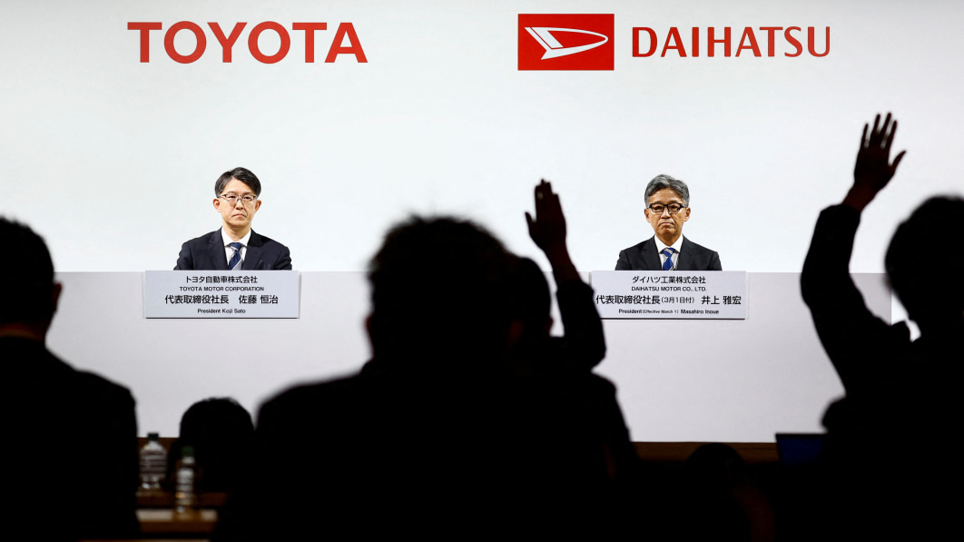Toyota says president, chairman of scandal-hit Daihatsu unit to step down