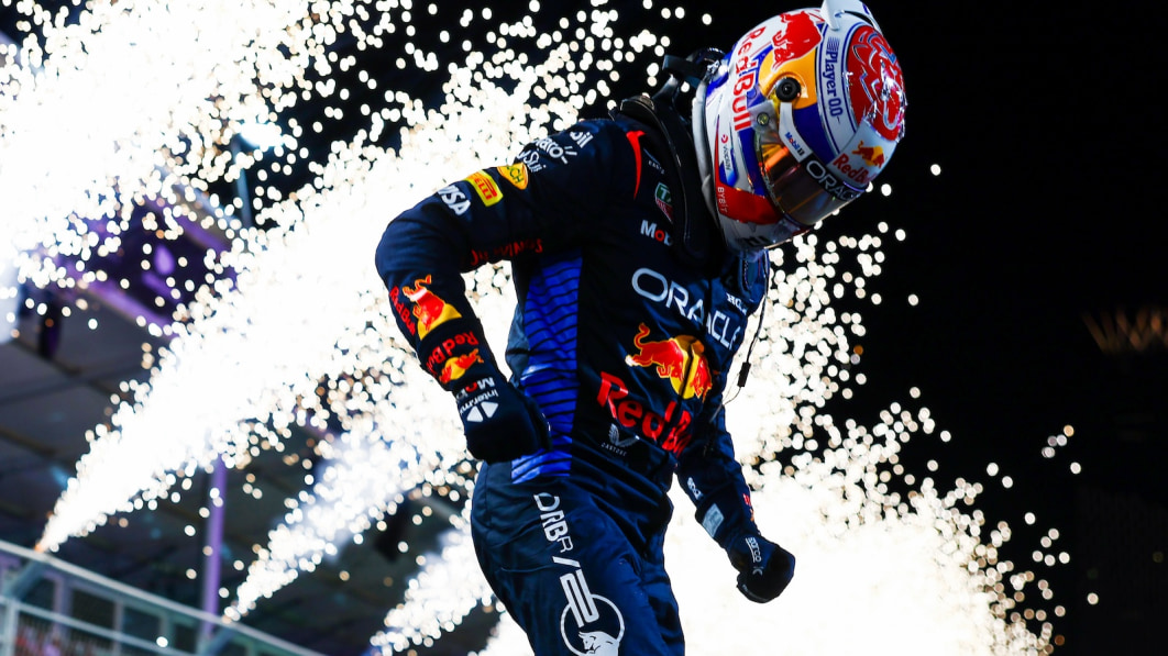 Max Verstappen conduce hacia la victoria en el GP de Arabia Saudita