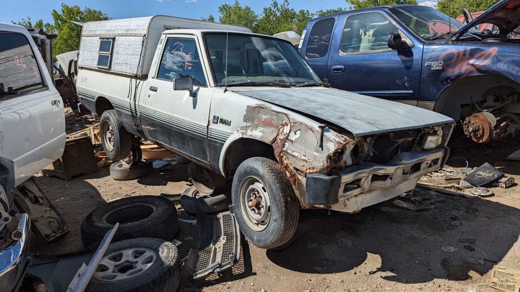 99-1986-Dodge-Ram-50-in-Colorado-wrecking-yard-photo-by-Murilee-Martin.jpg