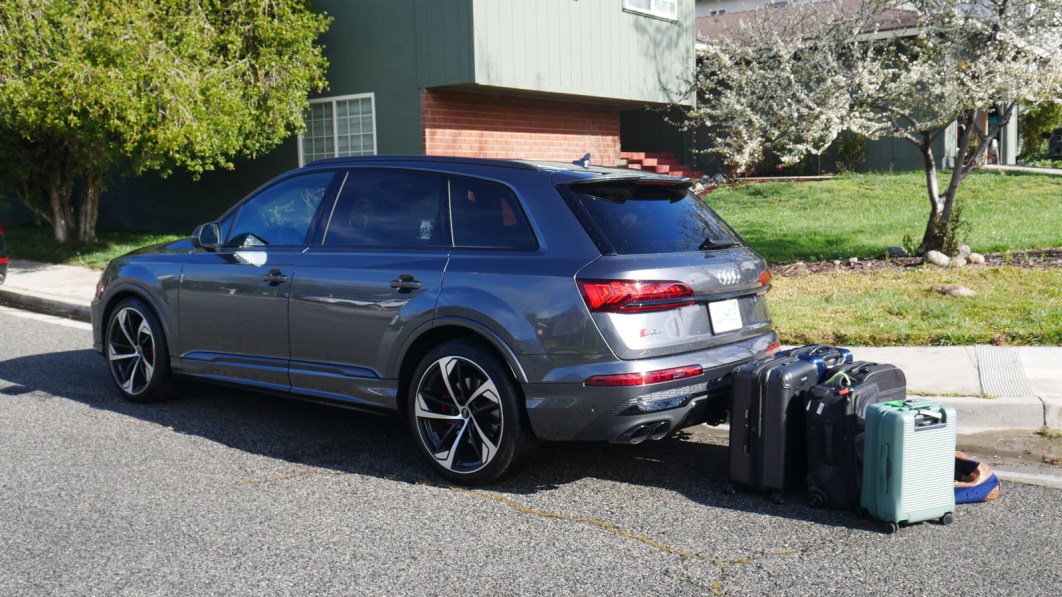 Audi-SQ7-Luggage-TEst.jpg