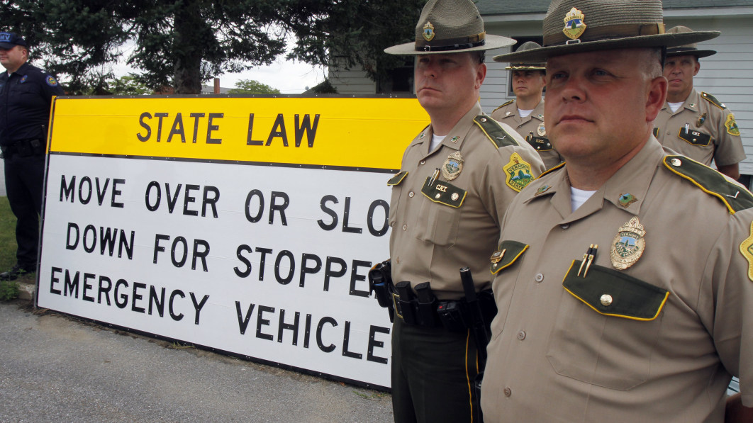 'Move Over' laws save lives. So why don't drivers move over?