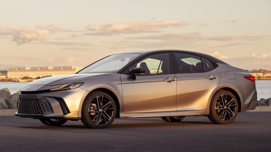 Toyota obtendrá un impulso en sus ganancias por la fuerte demanda de vehículos híbridos.