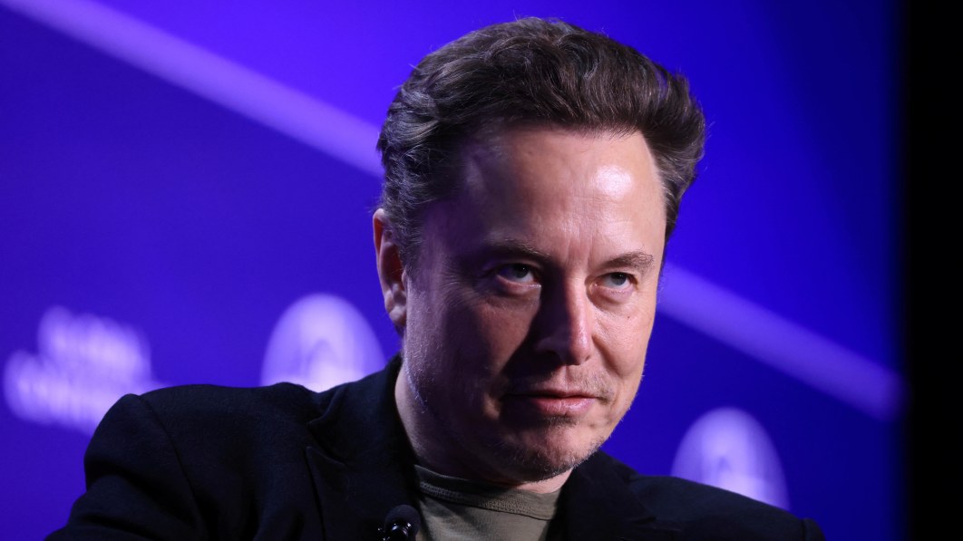 Tesla punctuates layoffs with apparent hiring freeze