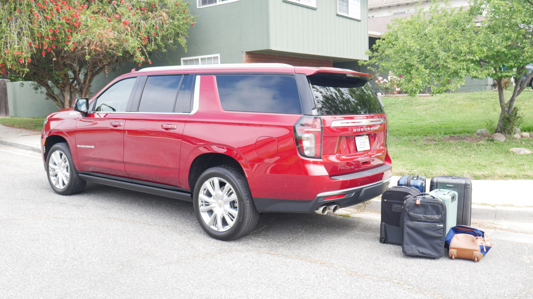 Chevrolet-Suburban-luggage-test.jpg