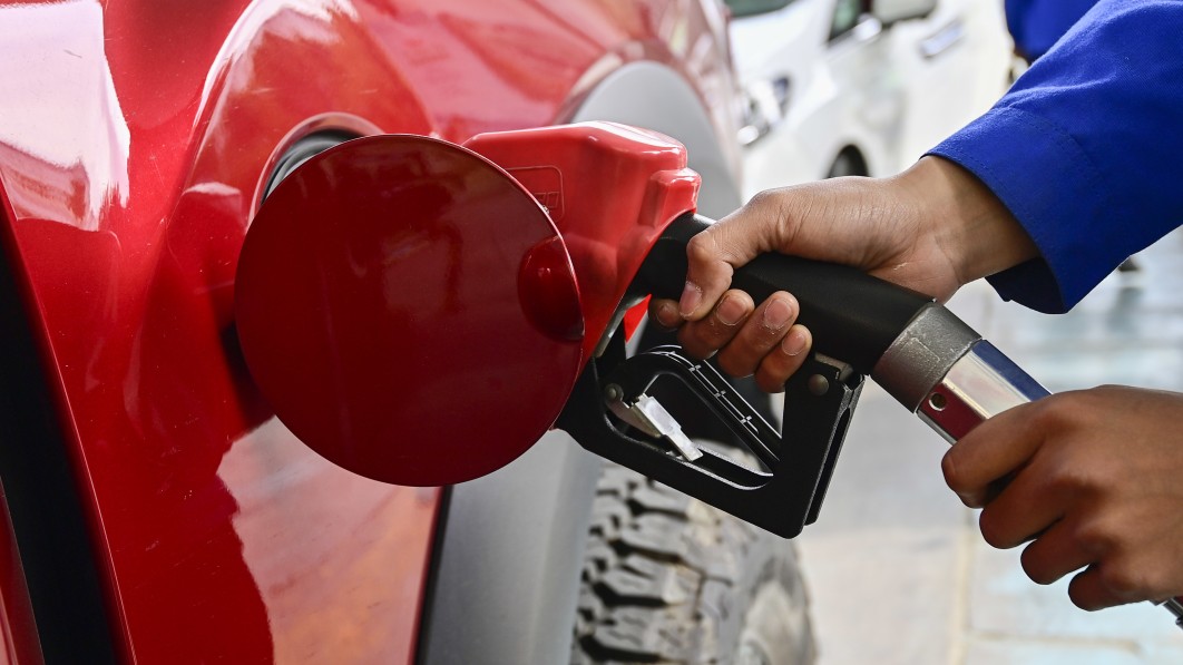 مطالعه سعی می کند میانگین هزینه سوخت راننده را در طول عمر ارزیابی کند