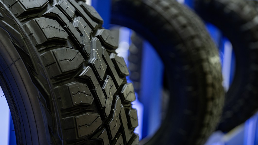 Tire Rack acaba de presentar una nueva y enorme selección de fantásticas ofertas en neumáticos de primavera