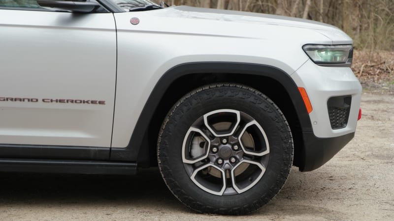 2022 Jeep Grand Cherokee Trailhawk Road Test Review | How far off-road are  you going? - Autoblog