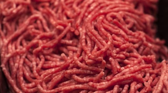Salmonella in ground beef sickens 16, hospitalizing 6, in 4 states, CDC says