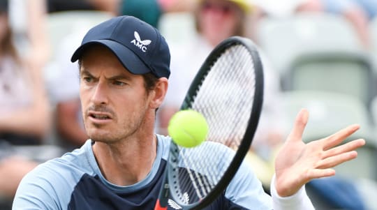 Murray troubled by apparent hip problem in defeat