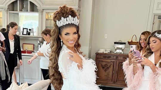 Teresa Giudice had 1,500 bobby pins in her hair on her wedding day