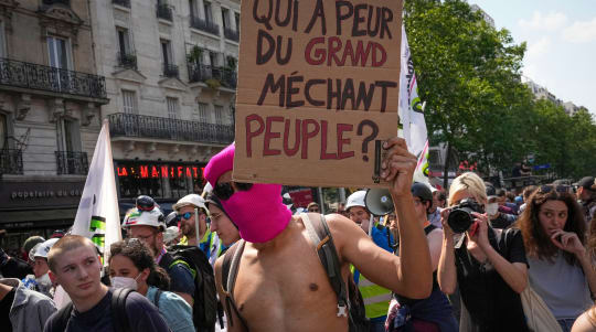 OnPolitics: As French strikes continue, are retirees in France better off than Americans?