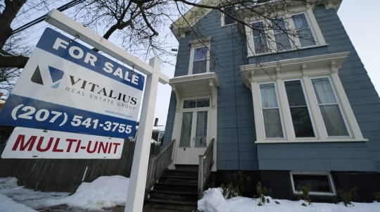 Average long-term mortgage rate falls a fourth straight week