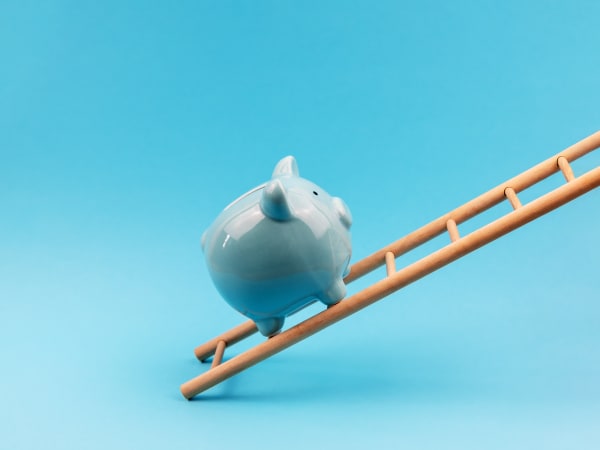High rates and rolling returns? Here's how to build a CD ladder into your savings strategy