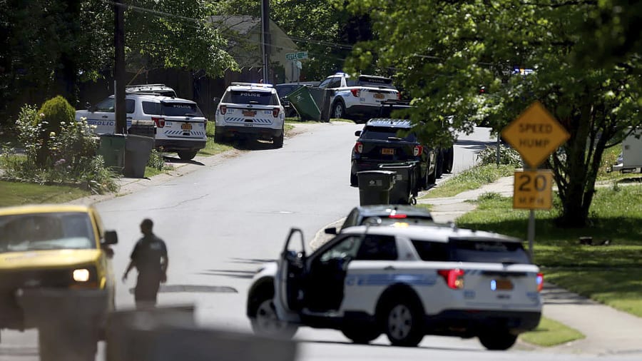 At least 1 suspect in shooting of several officers in North Carolina is dead, police say
