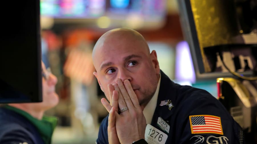 Stock market today: S&P 500 falls for 6th day in a row amid weakness in mega-cap tech