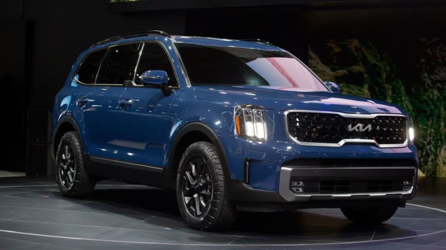 Kia recalls more than 400,000 Telluride SUVs that can move while in park