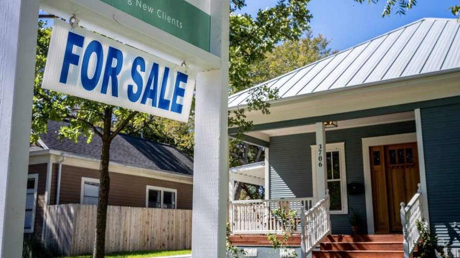 Pending home sales drop to a record low, even worse than during the financial crisis