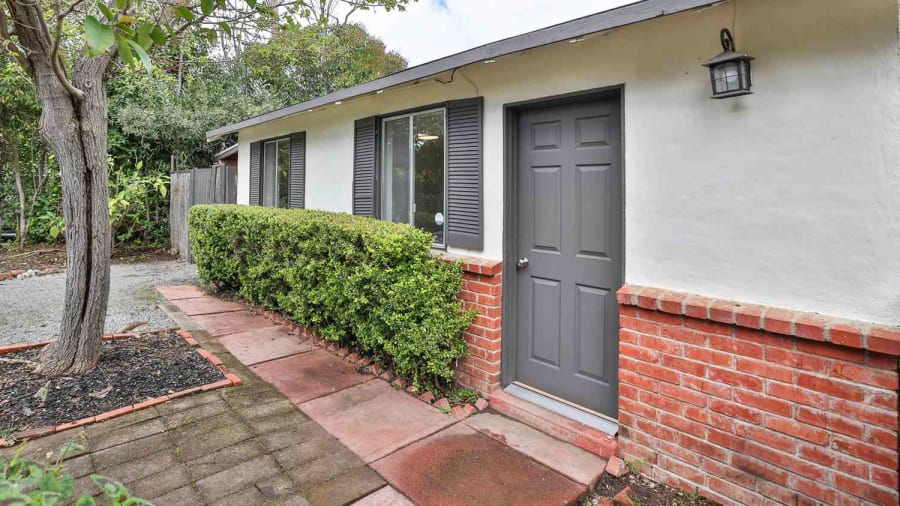 384 Sq. Ft. Home Sells for Over Its $1.7 Million Asking Price — Here's Why