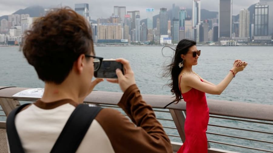 Low-budget Chinese travellers highlight shift in Hong Kong tourism